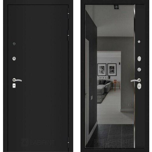 Входная дверь Labirint Classic Шагрень черная с тонированным зеркалом Панорама 880x2050, открывание правое