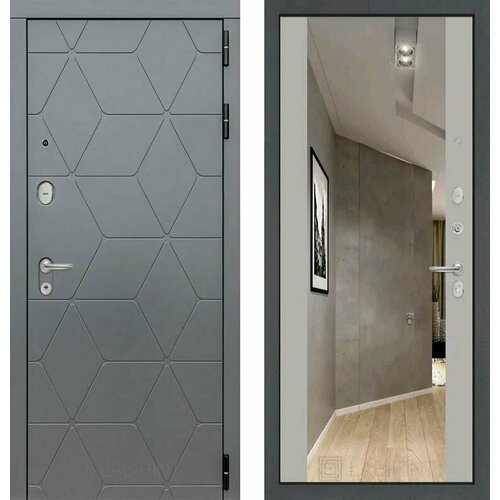 Входная дверь Labirint Cosmo с зеркалом Максимум 'Грей Софт (Серый светлый)' 960x2050, открывание левое