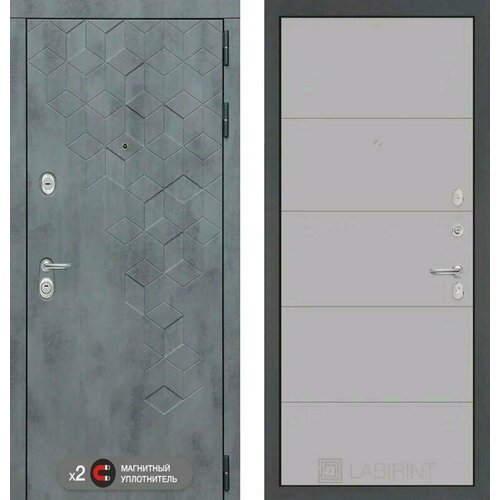 Входная дверь Labirint Beton 13 Грей Софт (Серый светлый) 880x2050, открывание правое