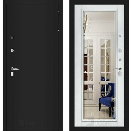 Входная дверь Labirint Classic Шагрень черная с зеркалом Фацет 880x2050, открывание правое